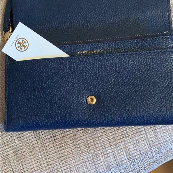 Tory Burch Britten Smartphone Wallet Royal Navy - Picture 11 of 16